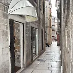 Dante Διαμέρισμα *