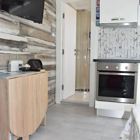 Dante Apartment Split